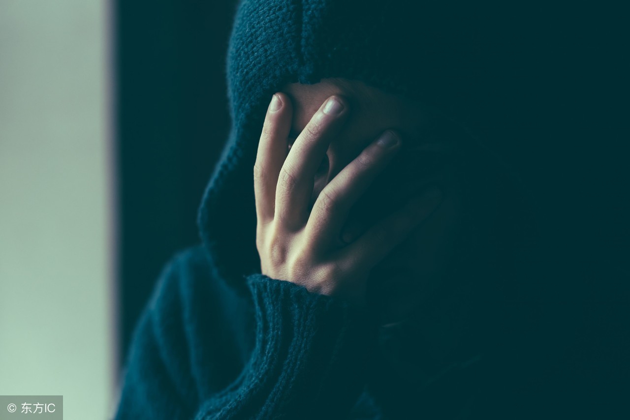 当你不开心时一定不要到处说,记住了不开心了也不要忘记微笑