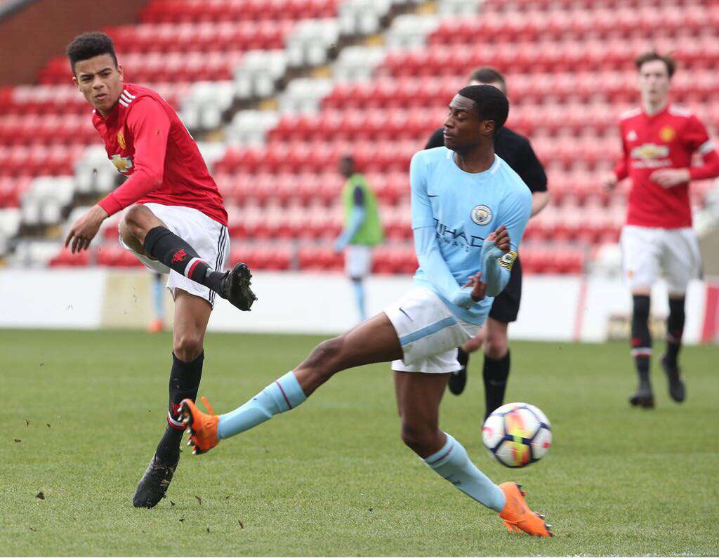 曼联U18完胜曼城夺冠，从12连败成功逆袭！一周三德比曼联赢两场