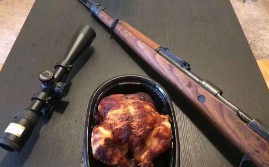 吃鸡比98k加m4更有威力的武器搭配,吃鸡狙击枪98k配几倍镜