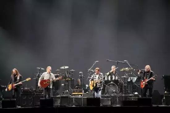 加州旅馆是哪个旅馆,加州旅馆在哪儿