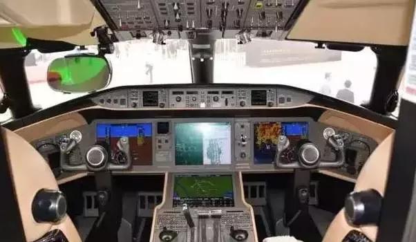 开4亿飞机参加同学会！从广场路做到全球的温州老板