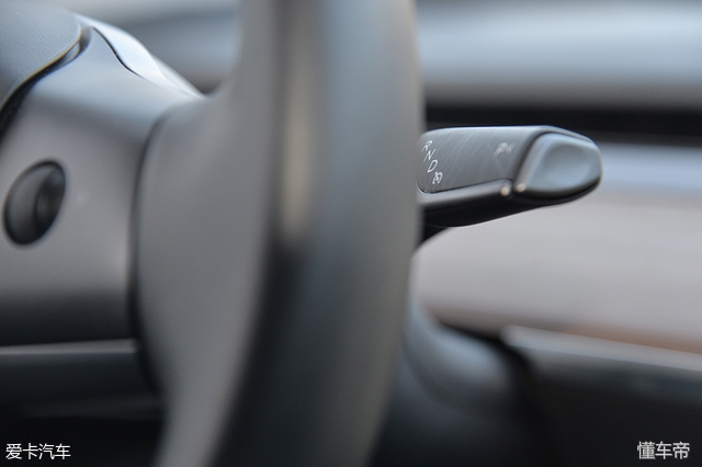 电动汽车的新王者来了！爱卡试驾特斯拉Model3！