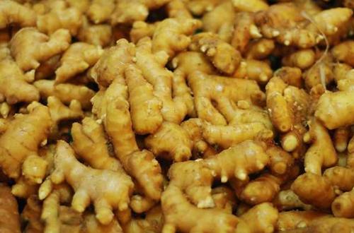 宝妈衣服上有奶味怎么消除,宝妈衣服上的奶水怎么清洗