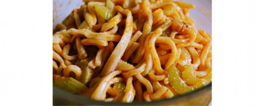 陕西在法留学老乡，吃腻了西餐，自己擀面，写出了擀面科学原理