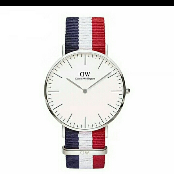 好看又实用的dw手表,dw手表全黑款