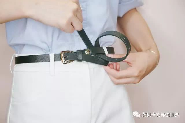 跆拳道白腰带的正确系法简单视频,带金属扣的腰带系法蝴蝶结慢动作