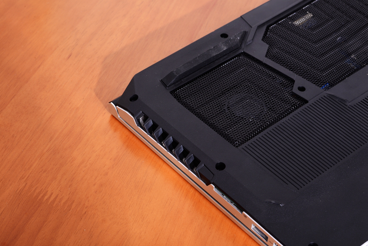 机械师f117-v26游戏本怎么样,机械师f11717.3英寸2k高端游戏本