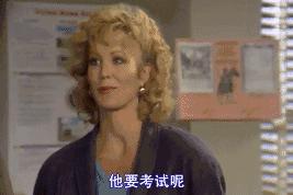 因作弊，小哥被逼*光脱**衣服裸考……