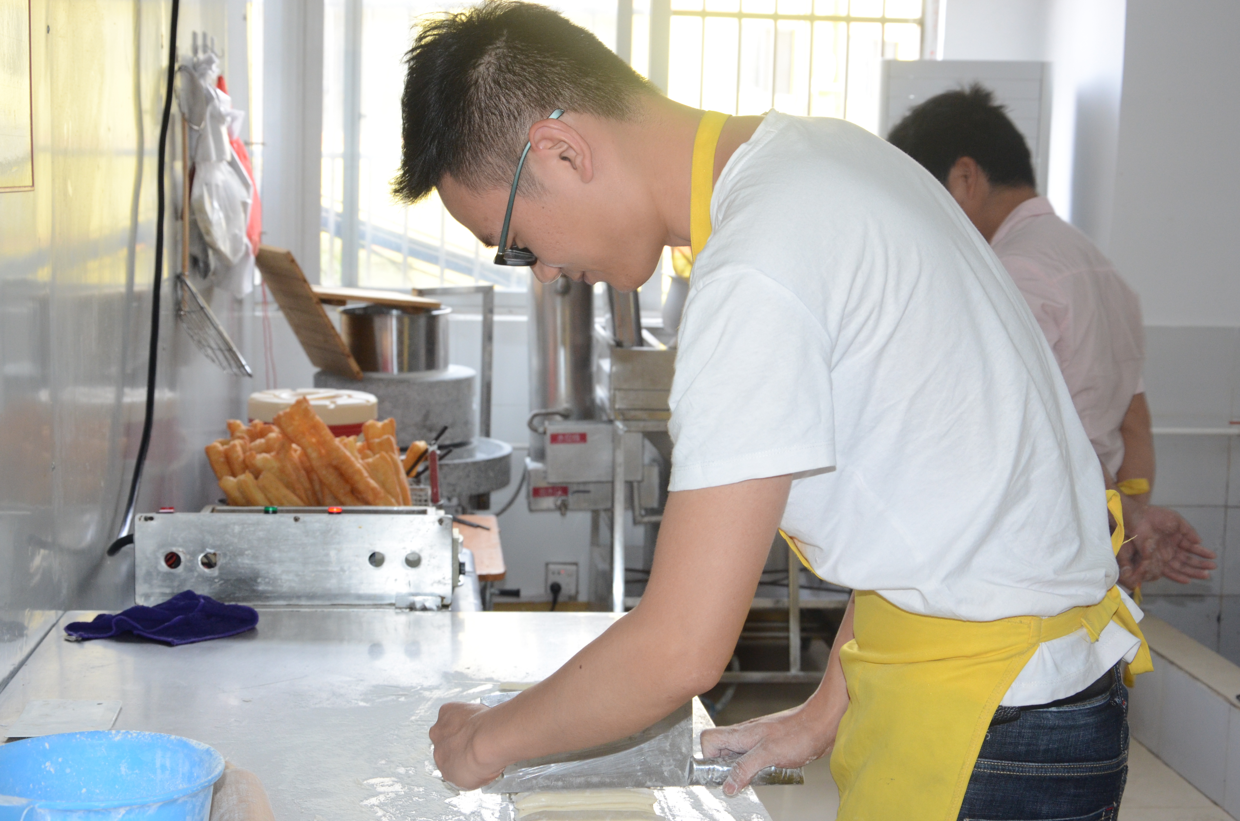 江苏如东县90后陈箭飞，辞世界500强企业，创业加入老祖宗石磨坊