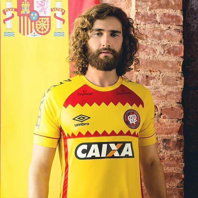 俱乐部拼接球衣,俱乐部合体