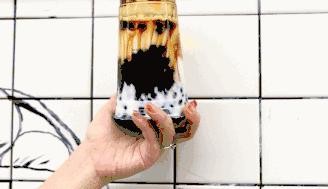 长沙老板也太“黑心”了！这么黑的食物也给我吃！