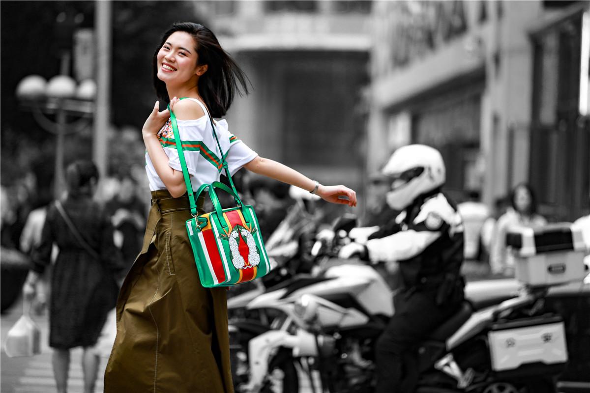 又到了去看蓝花楹的季节,又到了看风景的季节