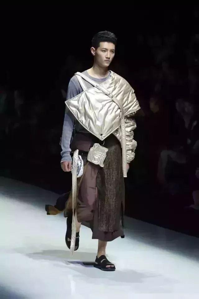 冷暖肤色服装搭配知识,服装搭配知识分享