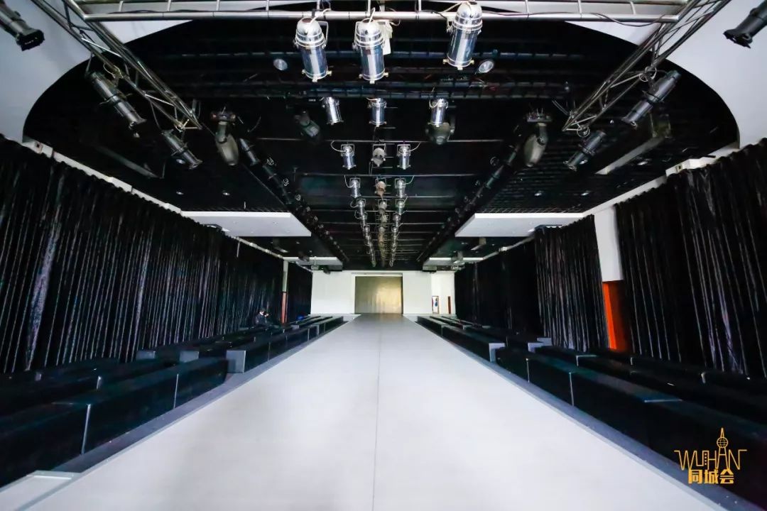 武纺艺术展,武纺服装表演