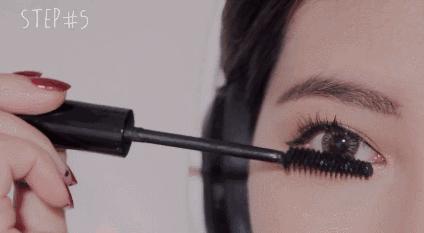 长期戴眼镜会导致面部变形吗,长期戴眼镜眼睛会变形