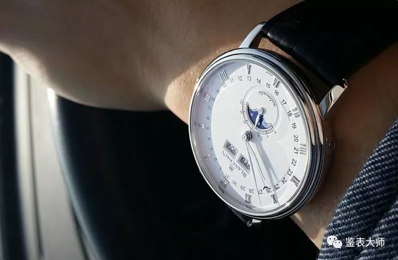 气质美女不可或缺的一款腕表,轻奢潮流女腕表