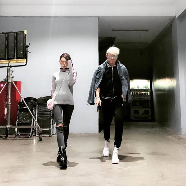 关晓彤连续七年为鹿晗庆生视频,关晓彤连续七年给鹿晗庆生