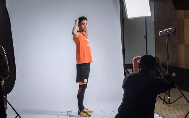 梅斯双少王楚颠球,梅斯对王楚的评价