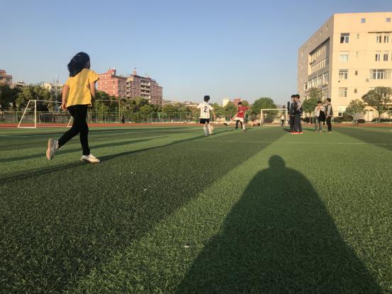 不要只看国外的基础设施，看看我国的小学厉害不厉害！