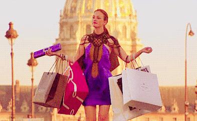 带一个gucci包背回国需要交税么,女生背3000块钱的包