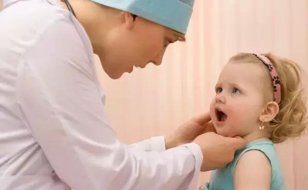 怎么确定宝宝是长马牙还是鹅口疮,怎么确定宝宝是涨马牙还是鹅口疮