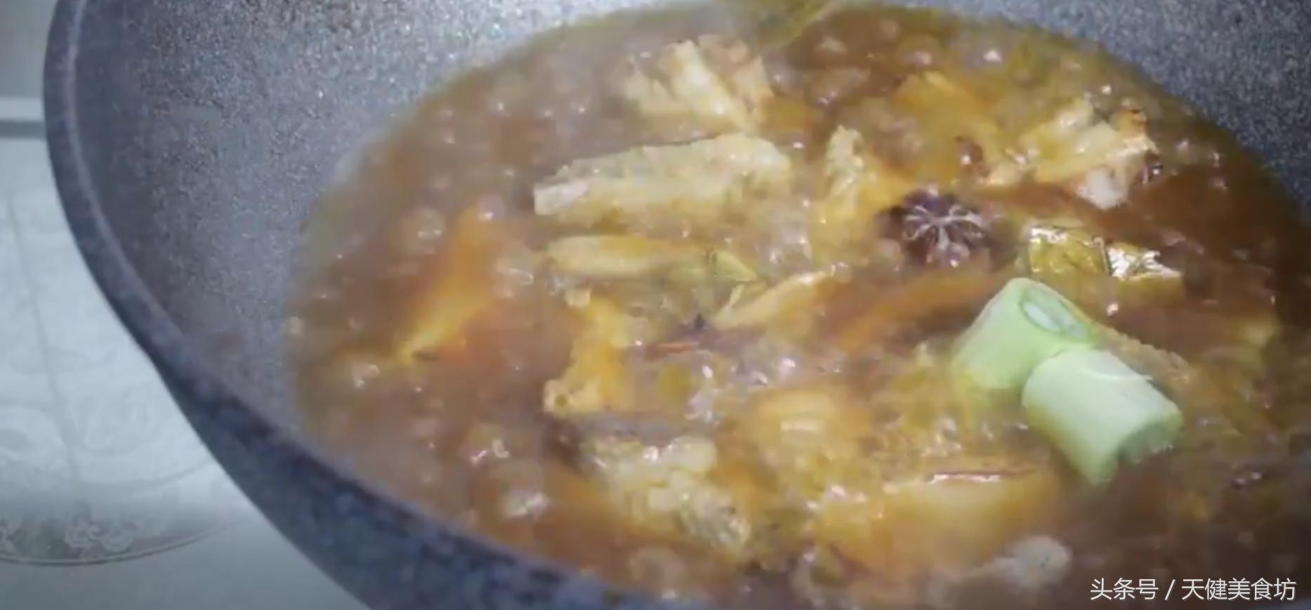 营养美味的排骨焖饭你值得拥有,爱吃排骨的要收藏一道红烧排骨