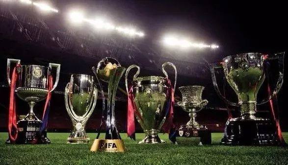 天下足球梅西封王,利昂内尔梅西封王