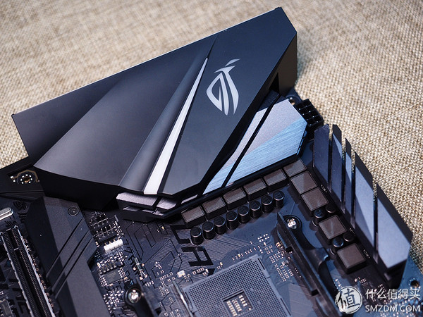 Zen+启动！船新组合RyzenR72700X+华硕ROGX470F—RGB开箱