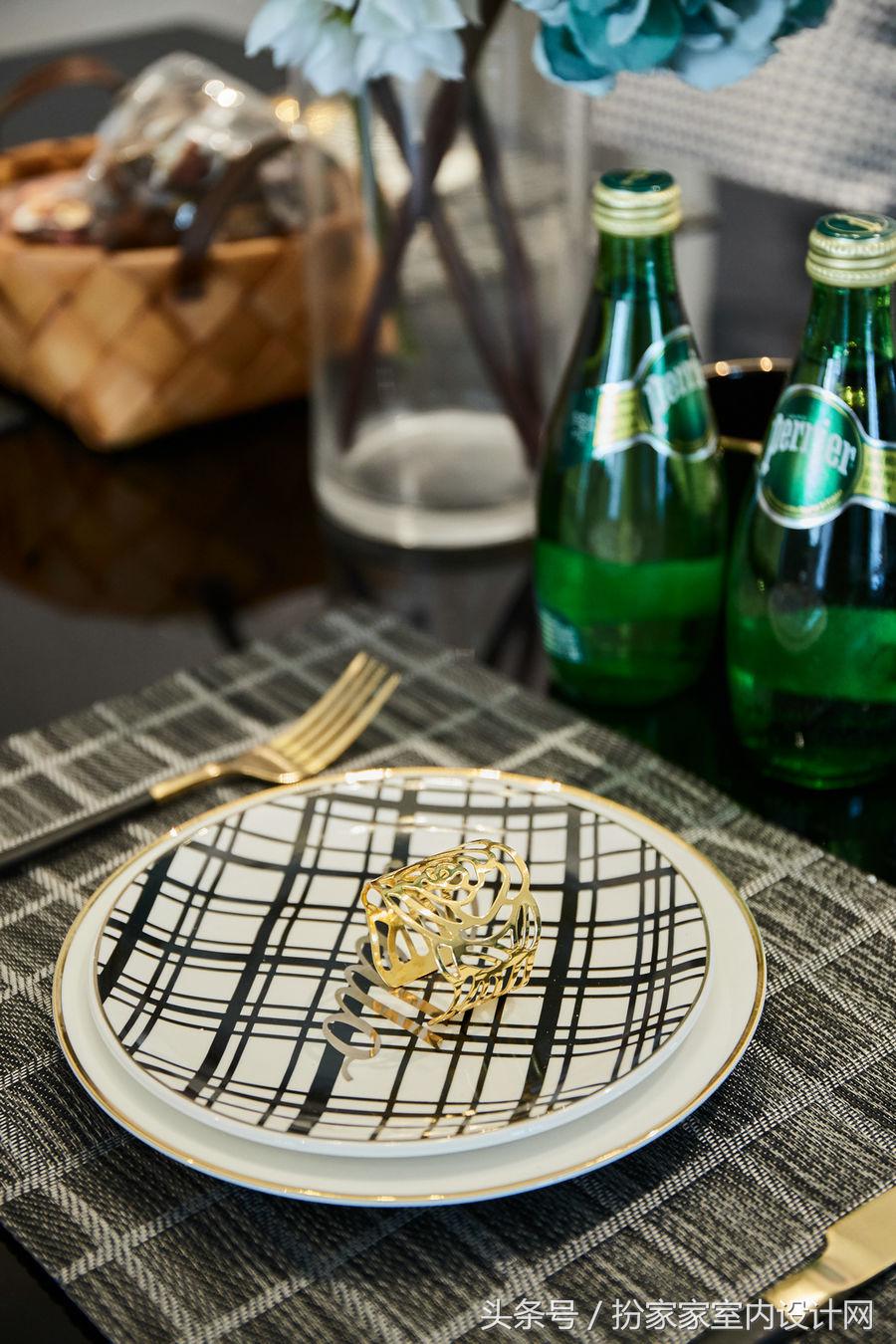 高贵优雅与神秘冷艳的醇透色泽结合，设计师创作出我的梦想之家！