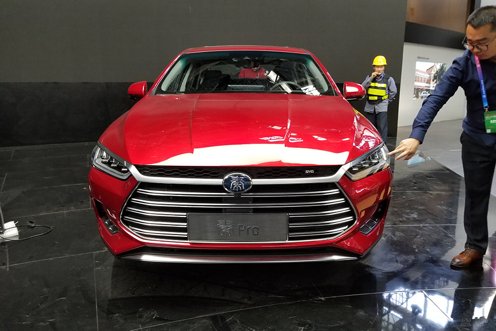 比亚迪秦和特斯拉哪个值得买,比亚迪秦和特斯拉model3哪个好