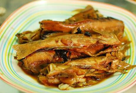 小黄鱼怎么做才好吃小视频,冰冻小黄鱼怎么吃好吃又简单