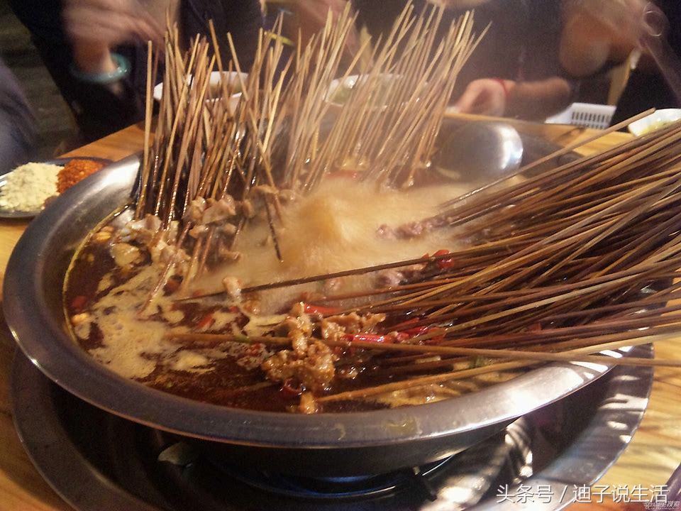 麻辣串串小吃高清大图,麻辣串串香图片