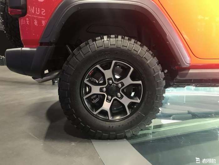 牧马人rubicon自动敞篷版试驾,jeep新牧马人rubicon海外售价