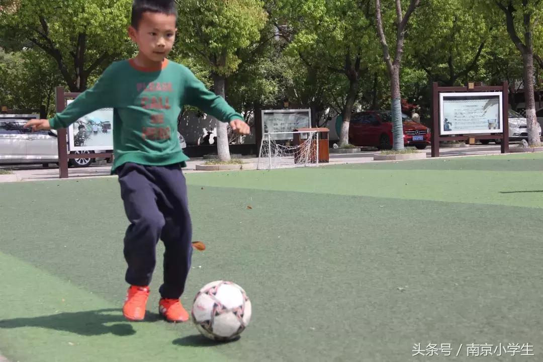 小足球众愿望——一起来围观我们的足球社团吧