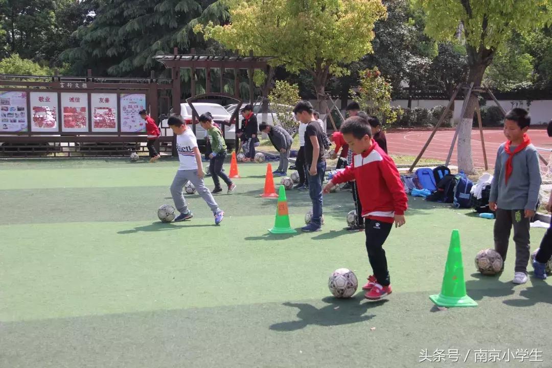 小足球众愿望——一起来围观我们的足球社团吧