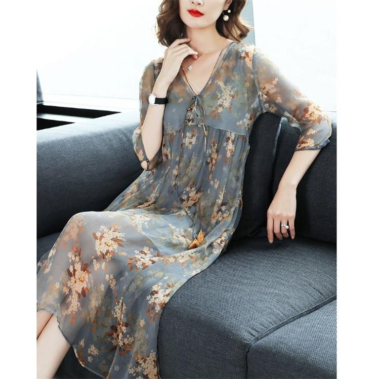 碎花连衣裙穿起来显胖有什么方法,骨架大肩宽胯宽秋天穿碎花裙效果