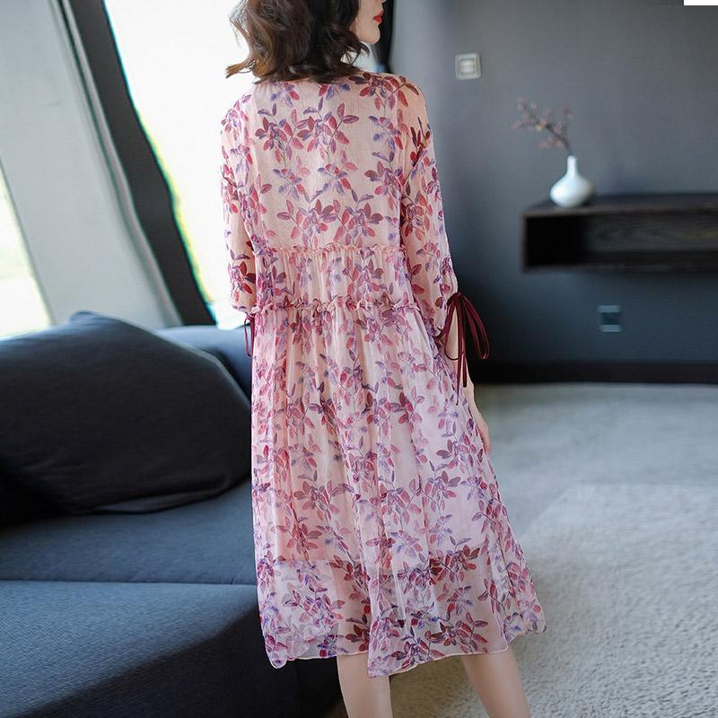 碎花连衣裙穿起来显胖有什么方法,骨架大肩宽胯宽秋天穿碎花裙效果