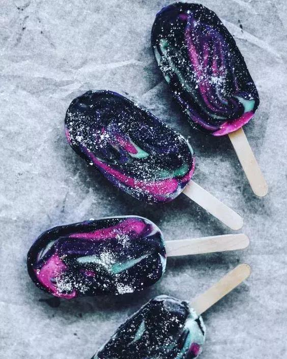 一花一世界一沙一菩提,一树一菩提一沙一婆娑一花一世界