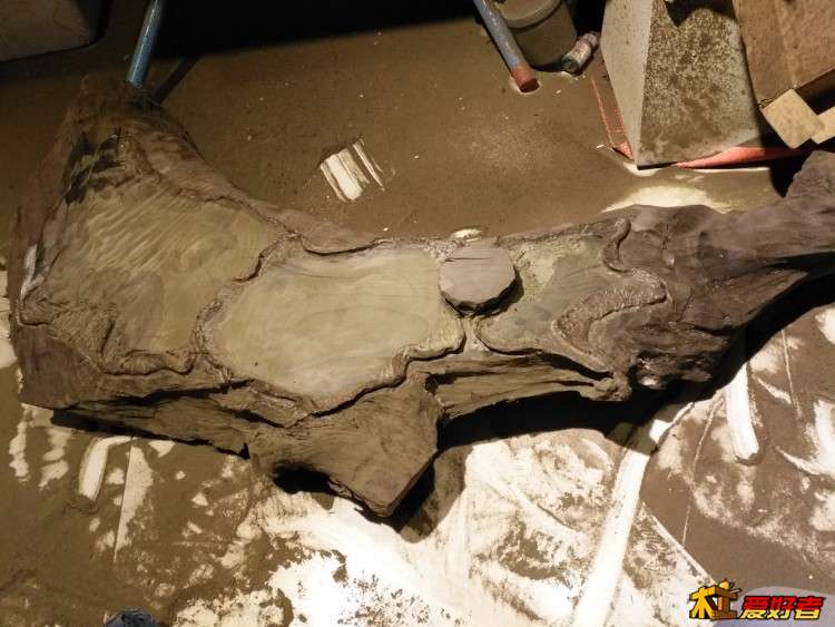 遵义金丝楠阴沉木茶台主人椅,金丝楠阴沉木自然造型茶台