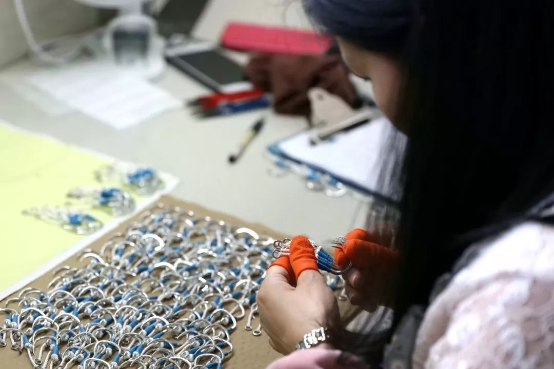 《中国钓鱼》杂志一行二人走进黑金刚