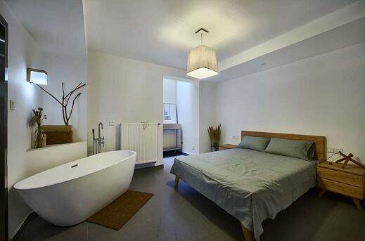 独立浴缸怎么装好看,浴室里面装上浴缸怎样搭配好看