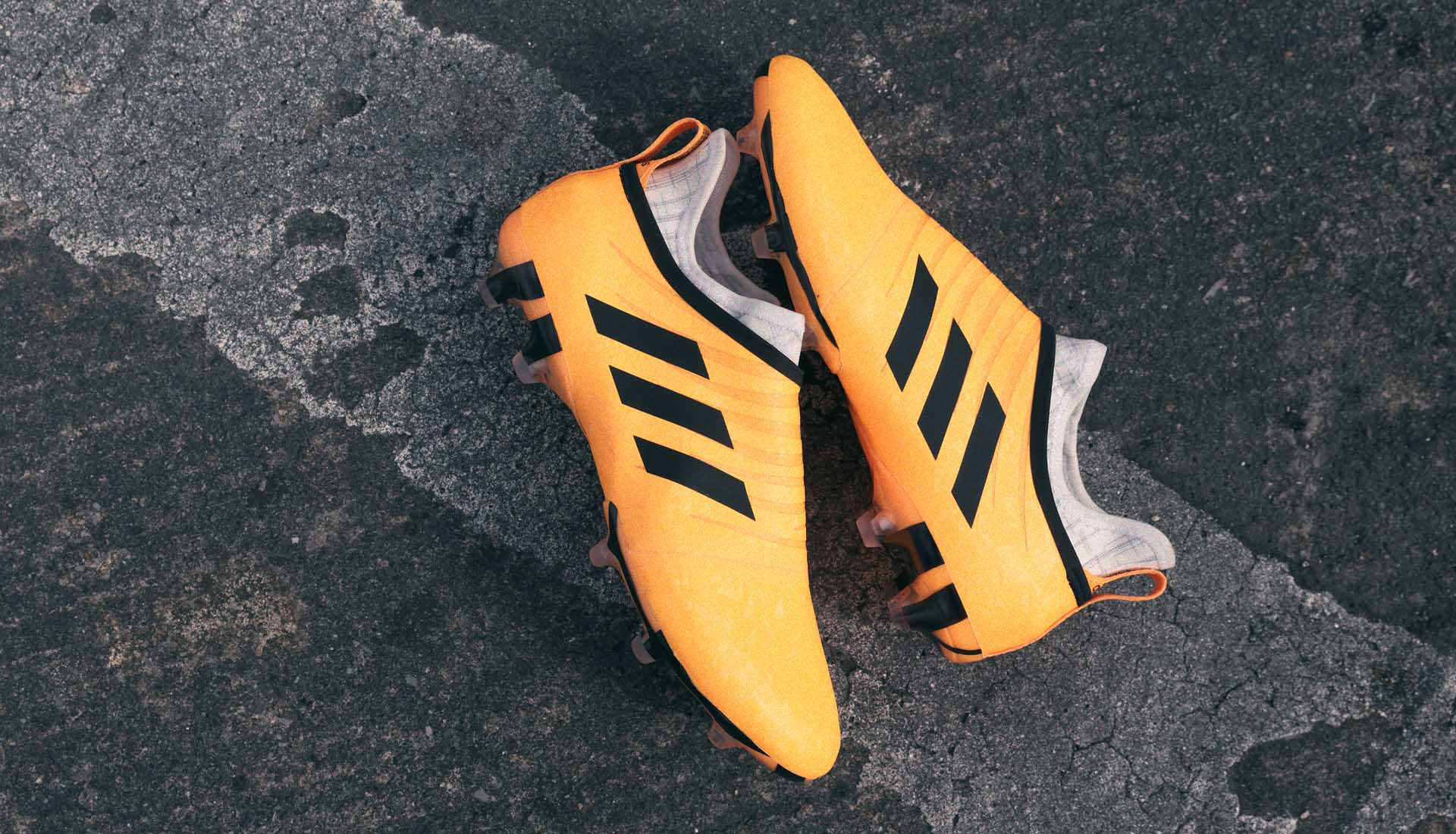 阿迪达斯雨靴测评,阿迪达斯足球鞋glitch