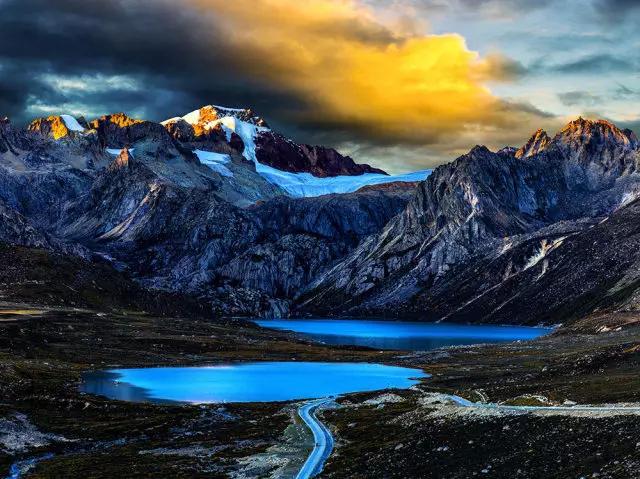 小镇如歌，且听风吟，大研、独克宗、理塘……