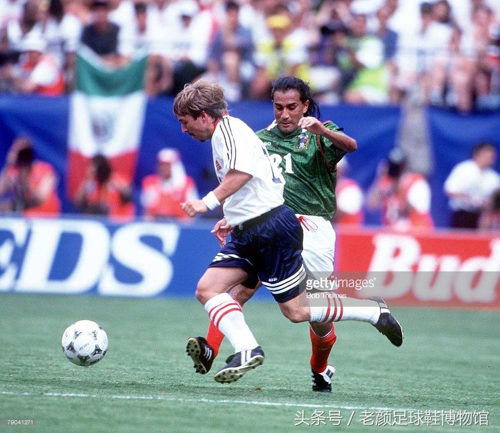 1970年世界杯足球鞋,2006世界杯猎鹰足球鞋