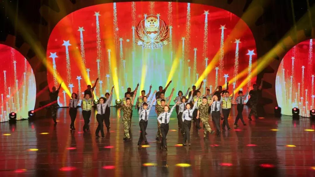 弘扬劳动精神致敬劳动榜样,弘扬劳动精神争当出彩先锋