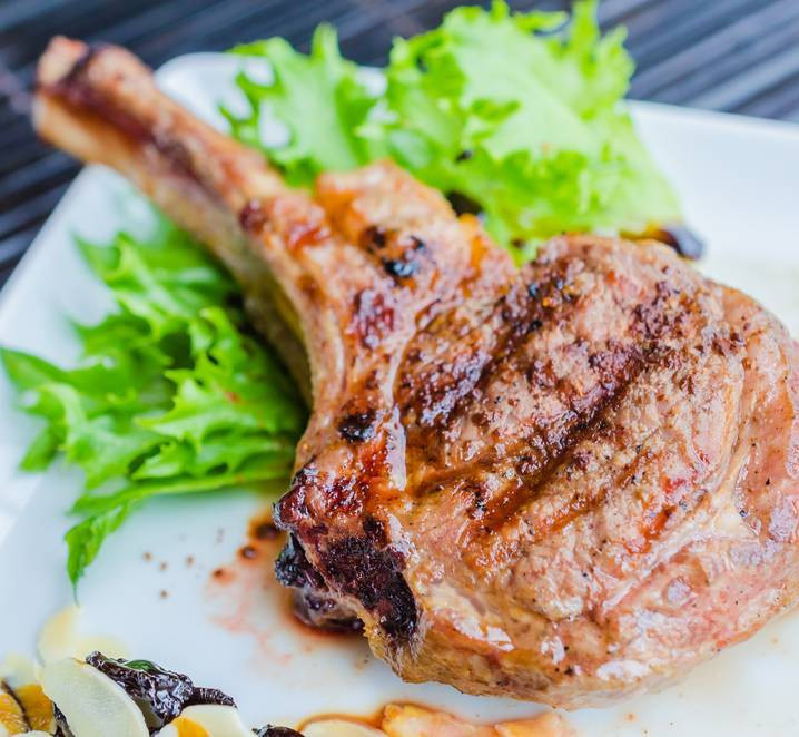 没有什么是一顿全羊宴解决不了,没有什么是一顿羊排解决不了的事