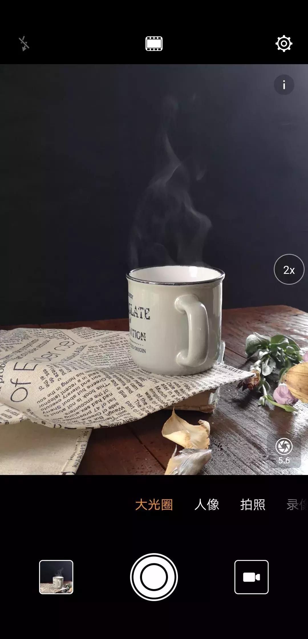 手机拍流水摄影技巧,雨天拍照片用手机怎么拍出高级感