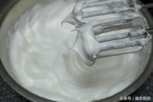 自己用烤箱做蛋糕奶油裱花,奶油蛋糕教程家庭版不用烤箱