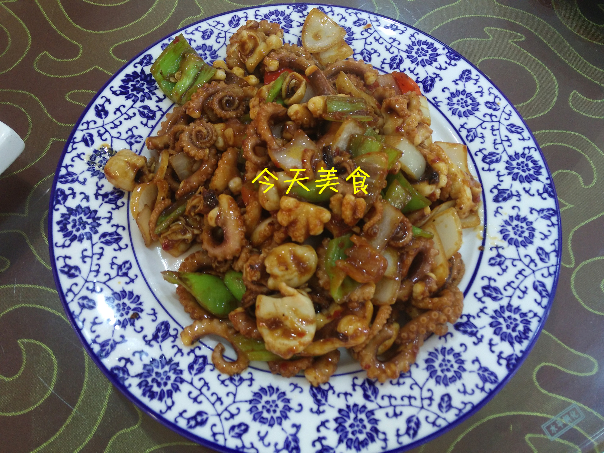 一桌丰盛鲜美海鲜大餐呈献给大家,十道海鲜盛宴简直好吃到跺脚