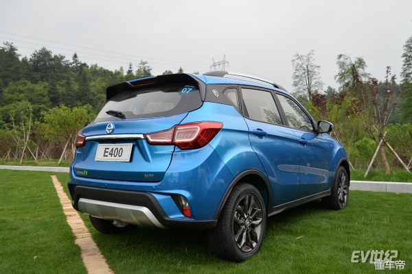 江铃新能源e400的优缺点,江铃易至ev400纯电动汽车价格